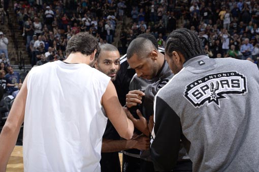 要求队伍进 要求队伍进