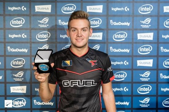 继续在中超 继续在中超